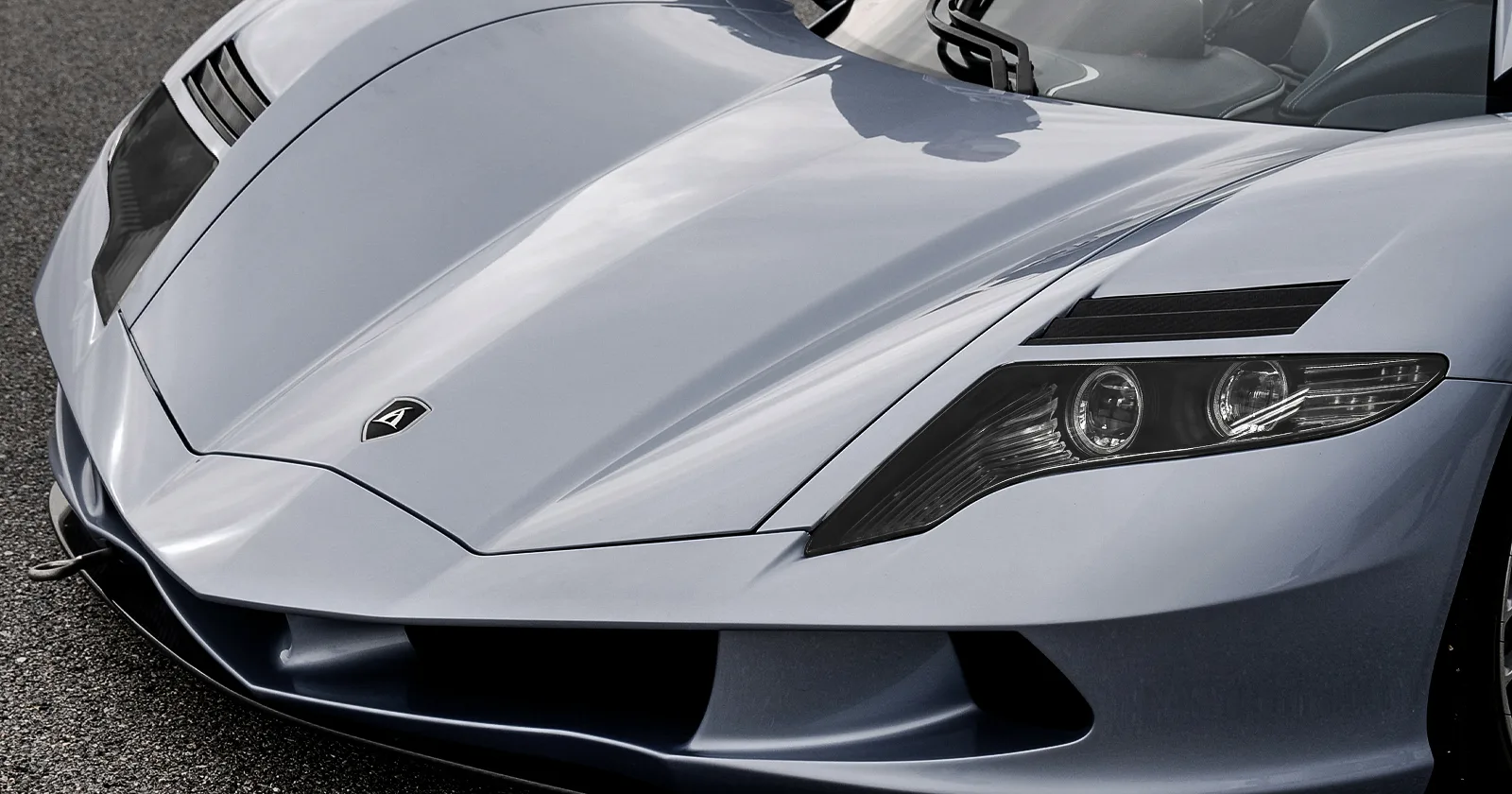 Aspark Owl – hood detail