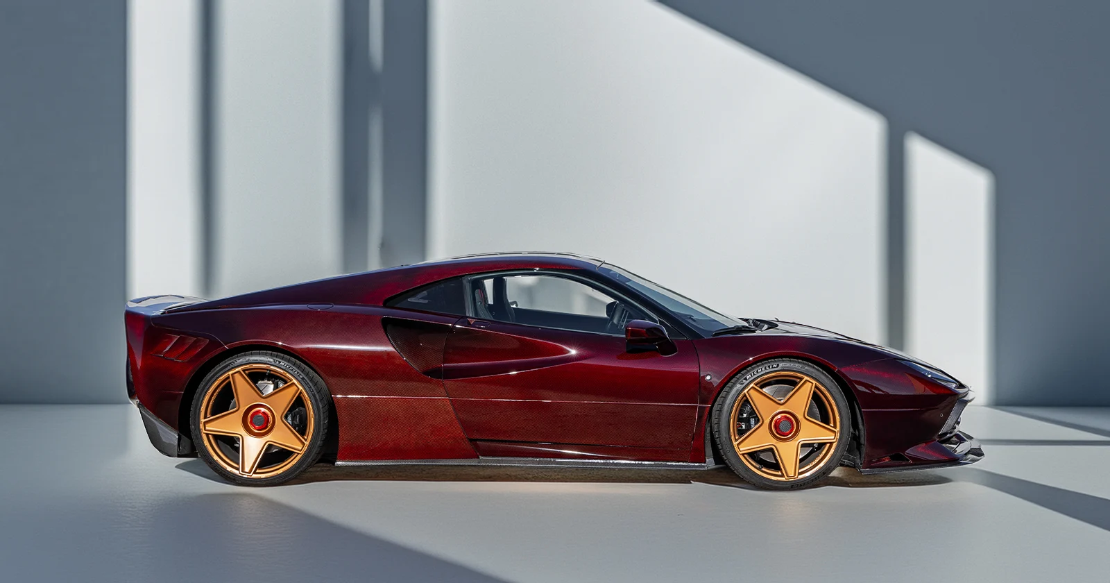 273 | Manifattura Automobili Torino – Lateral Studio View