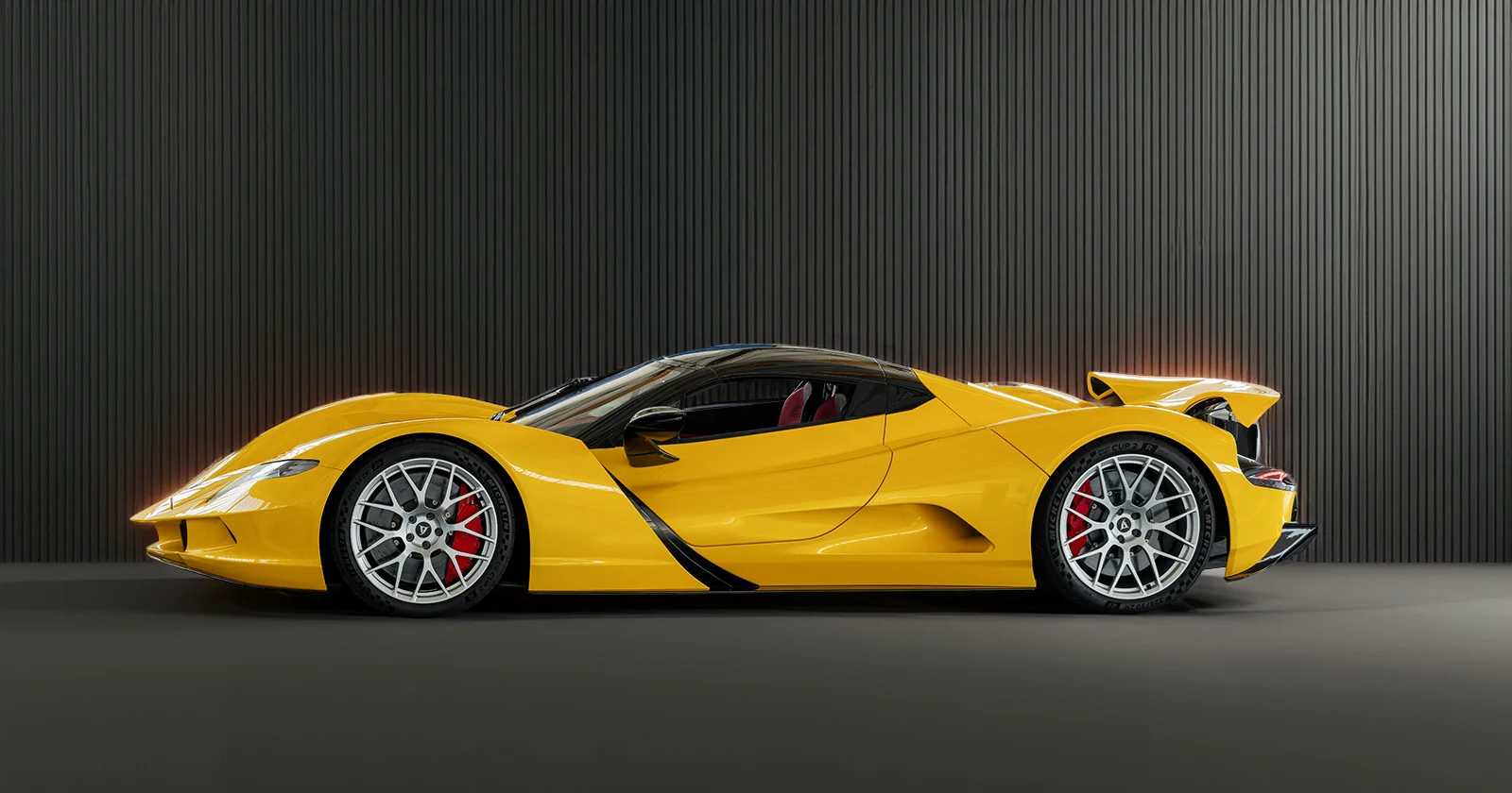 Aspark Owl Roadster – lateral side view