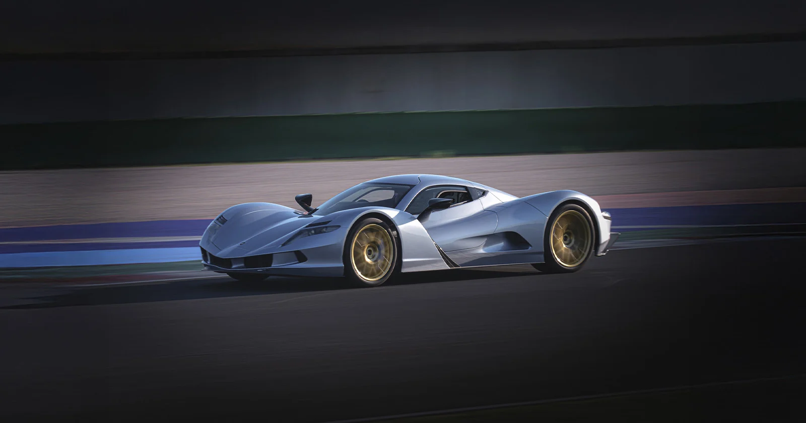 Aspark Owl – racing on a circuit