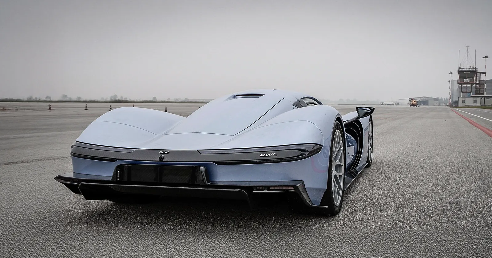 Aspark Owl – rear view on track